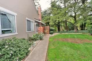 Photo #2: 222136140 Listing