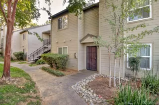 Photo #1: 222136342 Listing 