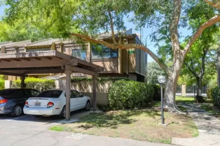 Photo #2: 222138574 Listing