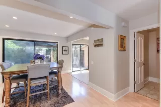 Photo #4: 222138574 Listing