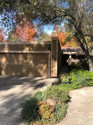 Photo #2: 222138772 Listing