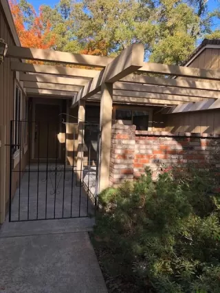 Photo #3: 222138772 Listing