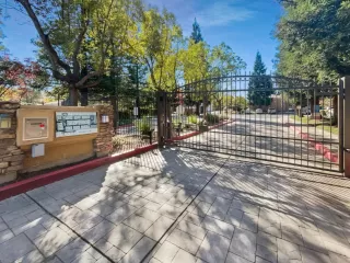 Photo #6: 222139070 Listing 