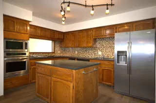 Photo #4: 222139230 Listing
