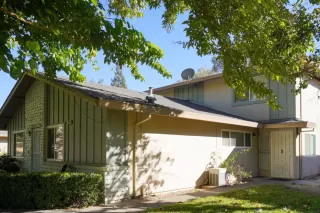 Photo #2: 222139357 Listing 