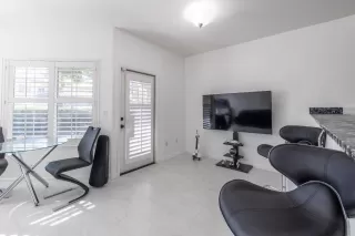 Photo #2: 222140419 Listing