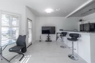 Photo #4: 222140419 Listing