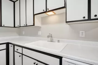 Photo #3: 222140470 Listing