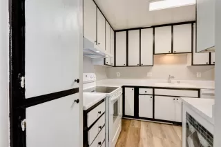 Photo #6: 222140470 Listing
