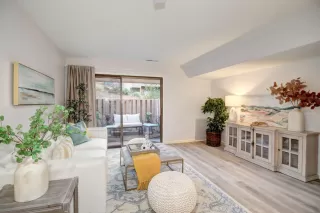 Photo #3: 222140996 Listing