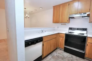 Photo #6: 222141192 Listing