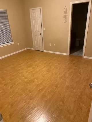 Photo #4: 222141196 Listing