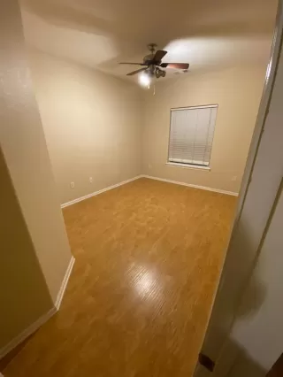 Photo #5: 222141196 Listing