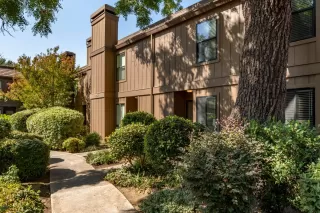 Photo #1: 222141316 Listing
