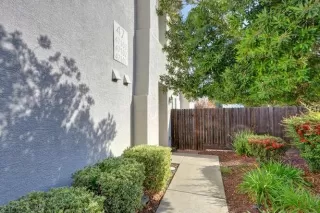 Photo #1: 222141435 Listing 