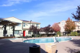 Photo #1: 222141963 Listing 