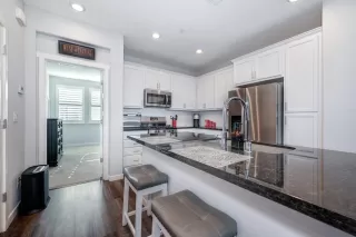 Photo #6: 222142504 Listing 