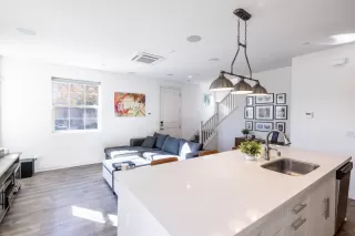 Photo #5: 222142583 Listing 