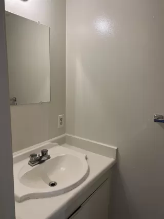 Photo #5: 222142843 Listing