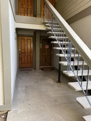 Photo #1: 222142853 Listing