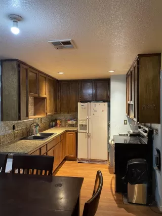 Photo #4: 222142853 Listing