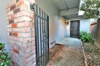 Photo #3: 222143424 Listing