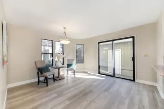 Photo #2: 222143520 Listing