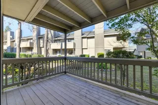 Photo #3: 222143520 Listing