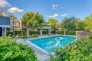 Photo #1: 222143610 Listing 