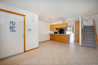 Photo #3: 222143610 Listing 