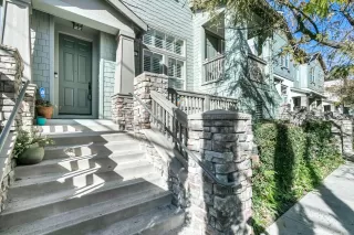 Photo #1: 222143616 Listing