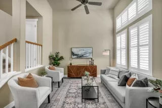Photo #3: 222143616 Listing