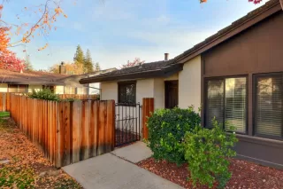 Photo #2: 222143820 Listing