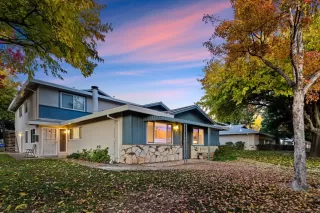 Photo #1: 222143995 Listing 