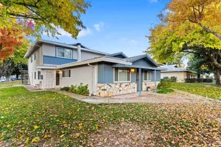 Photo #3: 222143995 Listing 