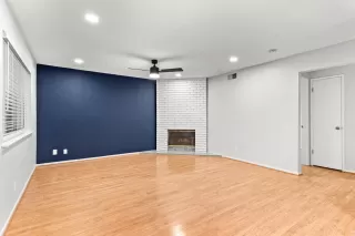 Photo #5: 222143995 Listing 