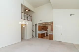 Photo #5: 222144561 Listing