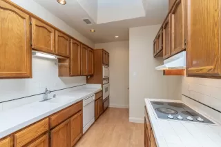 Photo #6: 222144561 Listing