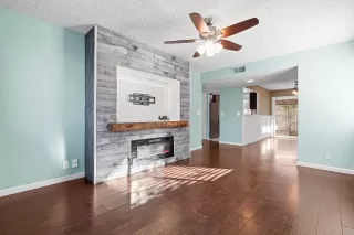 Photo #1: 222145379 Listing 