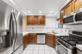 Photo #4: 222145459 Listing 