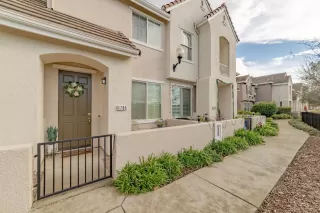 Photo #2: 222145461 Listing