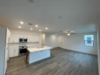 Photo #5: 222145601 Listing 