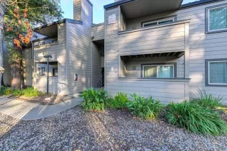 Photo #1: 222145772 Listing 