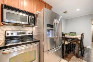 Photo #5: 222145772 Listing 