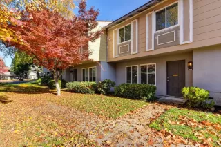 Photo #2: 222145886 Listing