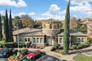 Photo #1: 222146629 Listing 