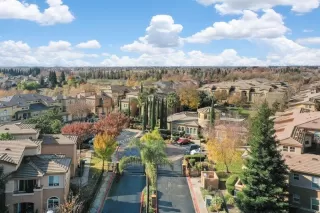 Photo #2: 222146629 Listing 