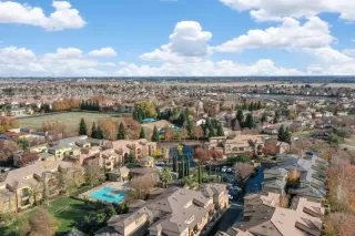 Photo #4: 222146629 Listing 