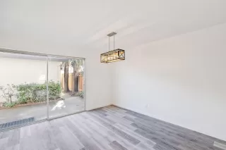 Photo #4: 222146719 Listing