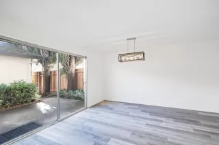 Photo #5: 222146719 Listing